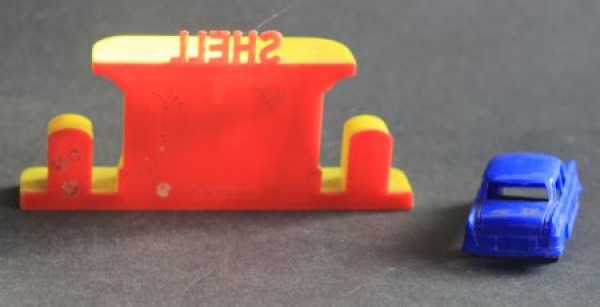 Hoefler Shell-Gasstation with Mercedes-Benz 1960 Plasticmodel (9323)